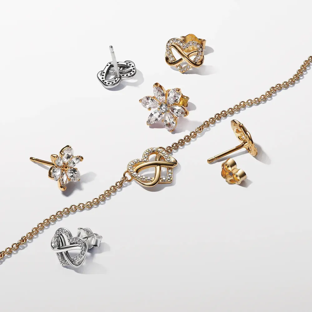 Sparkling Infinity Heart Collier Necklace - Image 6