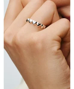 Alternative view of Row of Hearts Ring
